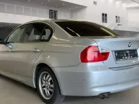 Gebraucht BMW 325 218 PS (160 kW) 2006 Titansilber metallic Limousine