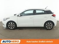 Gebraucht Hyundai i20 Comfort 75 PS (55 kW) 2018 Weiß Kleinwagen