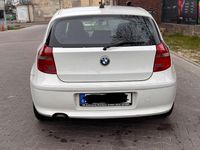 Gebraucht BMW 116 116 PS (85 kW) 2011 Weiß Kleinwagen