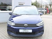 Gebraucht VW Touran Active 122 PS (89 kW) 2023 Blau Van / Kleinbus