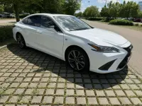 Gebraucht Lexus ES300H Sport Line 218 PS (160 kW) 2019 Weiß Limousine