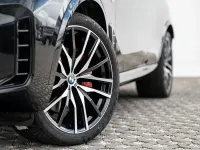 Gebraucht BMW X5 M Sport 298 PS (219 kW) 2025 Saphirschwarz metallic SUV