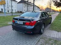Gebraucht BMW 730 245 PS (180 kW) 2010 Schwarz Limousine