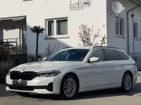 Gebraucht BMW 530 Performance 286 PS (210 kW) 2022 Mineralweiss Kombi