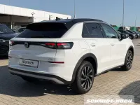 Neu VW T-Roc Life 150 PS (110 kW) 2026 Pure white (weiß) SUV