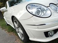 Gebraucht Mercedes E320 Avantgarde 224 PS (164 kW) 2003 Weiß Limousine