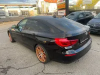 Używany BMW 330 Advantage 258 KM (189 kW) 2017 Czarny Sedan/Limuzyna