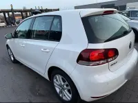 Gebraucht VW Golf VI Highline 122 PS (89 kW) 2011 Weiß Kleinwagen