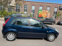 Gebraucht Ford Fiesta 80 PS (58 kW) 2005 Blau Kleinwagen