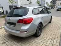 gebraucht Opel Astra Sports Tourer Design Edition KLIMA EURO5