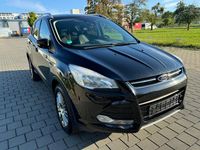 Gebraucht Ford Kuga Titanium 163 PS (119 kW) 2015 Schwarz SUV