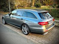 Gebraucht Mercedes E220 194 PS (142 kW) 2018 Grau Kombi