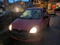 Gebraucht Toyota Yaris 65 PS (47 kW) 2000 Rot Kleinwagen