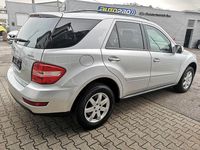 Gebraucht Mercedes ML320 224 PS (164 kW) 2009 Silber SUV