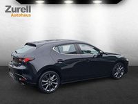 Używany Mazda 3 Selection 122 KM (89 kW) 2021 Czarny Sedan/Limuzyna