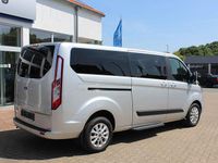 Gebraucht Ford Tourneo Titanium 131 PS (96 kW) 2022 Silber Van / Kleinbus