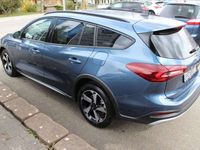 Gebraucht Ford Focus Active X 125 PS (91 kW) 2024 Chrome blue Kombi