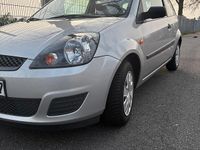 Gebraucht Ford Fiesta 69 PS (50 kW) 2007 Silber Kleinwagen