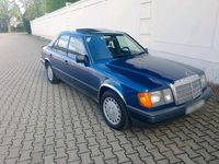 Gebraucht Mercedes E250 90 PS (66 kW) 1985 Blau Limousine