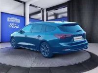 Neu Ford Focus ST-Line X 155 PS (114 kW) 2025 Chrome blue metallic Kombi