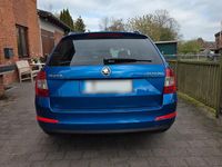 Gebraucht Skoda Octavia 150 PS (110 kW) 2015 Blau Kombi