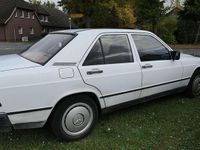 Gebraucht Mercedes 190 118 PS (86 kW) 1988 Weiß Limousine