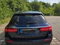 Gebraucht Mercedes E300 AMG line 306 PS (225 kW) 2022 Blau Kombi