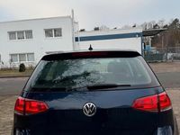 Gebraucht VW Golf VII 105 PS (77 kW) 2014 Blau Kleinwagen