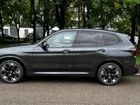 gebraucht BMW iX3 M Sport Impressive grau metallic 20Zoll Leder AHK