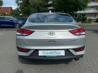 Gebraucht Hyundai i30 Premium 140 PS (102 kW) 2018 Silber Limousine