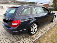 Gebraucht Mercedes C180 Elegance 120 PS (88 kW) 2012 Blau Kombi