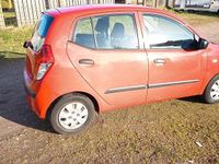 Gebraucht Hyundai i10 77 PS (56 kW) 2008 Rot Kleinwagen