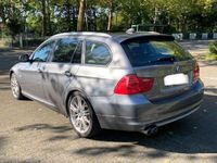 gebraucht BMW 330 d xDrive Touring Automatik