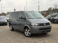Gebraucht VW Multivan 140 PS (102 kW) 2011 Natural grey Van