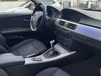 Gebraucht BMW 320 150 PS (110 kW) 2005 Grau Limousine