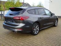 Gebraucht Ford Focus ST-Line X 116 PS (85 kW) 2025 Grau Kombi