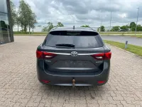 Gebraucht Toyota Avensis Comfort 147 PS (108 kW) 2016 Kombi