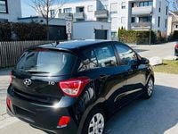 Gebraucht Hyundai i10 Classic 67 PS (49 kW) 2016 Schwarz Kleinwagen