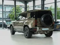 Gebraucht Land Rover Defender SE Dynamic 400 PS (294 kW) 2021 Braun SUV