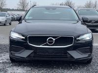 Gebraucht Volvo V60 163 PS (119 kW) 2021 Schwarz Kombi