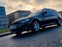 Gebraucht BMW 318 143 PS (105 kW) 2012 Schwarz Kombi