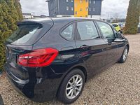 Gebraucht BMW 218 Advantage 136 PS (100 kW) 2016 Saphirschwarz Van / Kleinbus