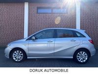 Gebraucht Mercedes B180 122 PS (89 kW) 2012 Silber Van / Kleinbus