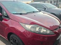 Gebraucht Ford Fiesta 60 PS (44 kW) 2009 Rot Kleinwagen
