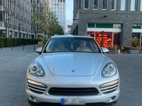 Gebraucht Porsche Cayenne 299 PS (219 kW) 2011 Silber SUV