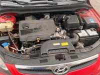 Gebraucht Hyundai i30 90 PS (66 kW) 2010 Rot Kombi