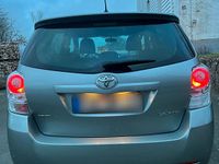 Gebraucht Toyota Verso 150 PS (110 kW) 2012 Grau Van / Kleinbus