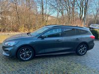 Gebraucht Ford Focus ST-Line 125 PS (91 kW) 2019 Grau Limousine