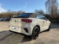 Gebraucht VW T-Roc Cabriolet Karmann 150 PS (110 kW) 2025 Ascotgrau Cabrio