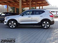 Gebraucht Volvo XC40 Plus 197 PS (144 kW) 2025 Silver dawn / metallic SUV